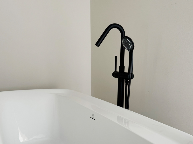 Tub Faucet